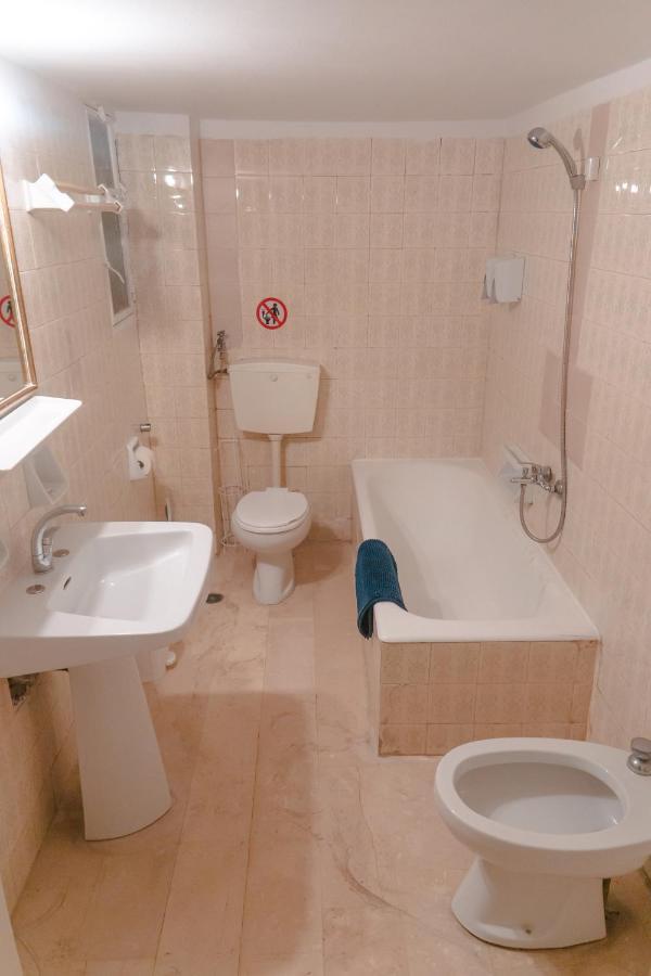 Apartment In Center Of Athens Atenas Exterior foto